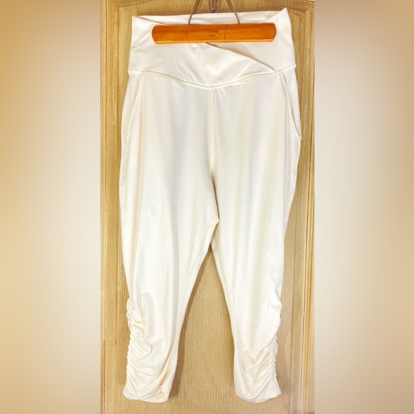 Lululemon Womens Yoga Pant Size 8 Lightweight Comfort Lounge Activewear Capsule - Picture 3 of 11